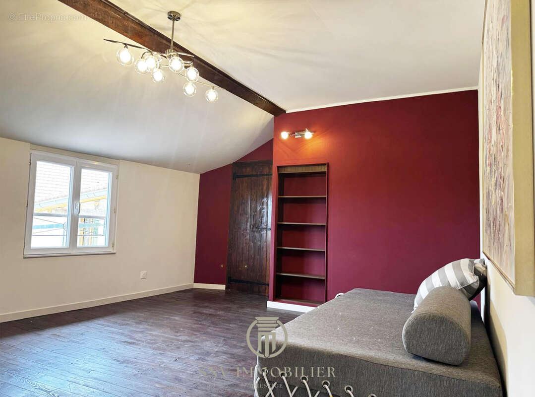 Maison à MONTAIGUET-EN-FOREZ