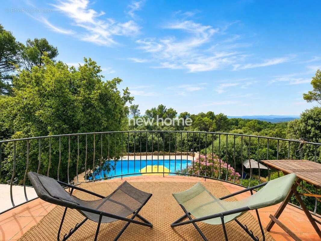 Élégante propriété de caractère avec très belle vue, piscine et gîte indépendant - photo 23