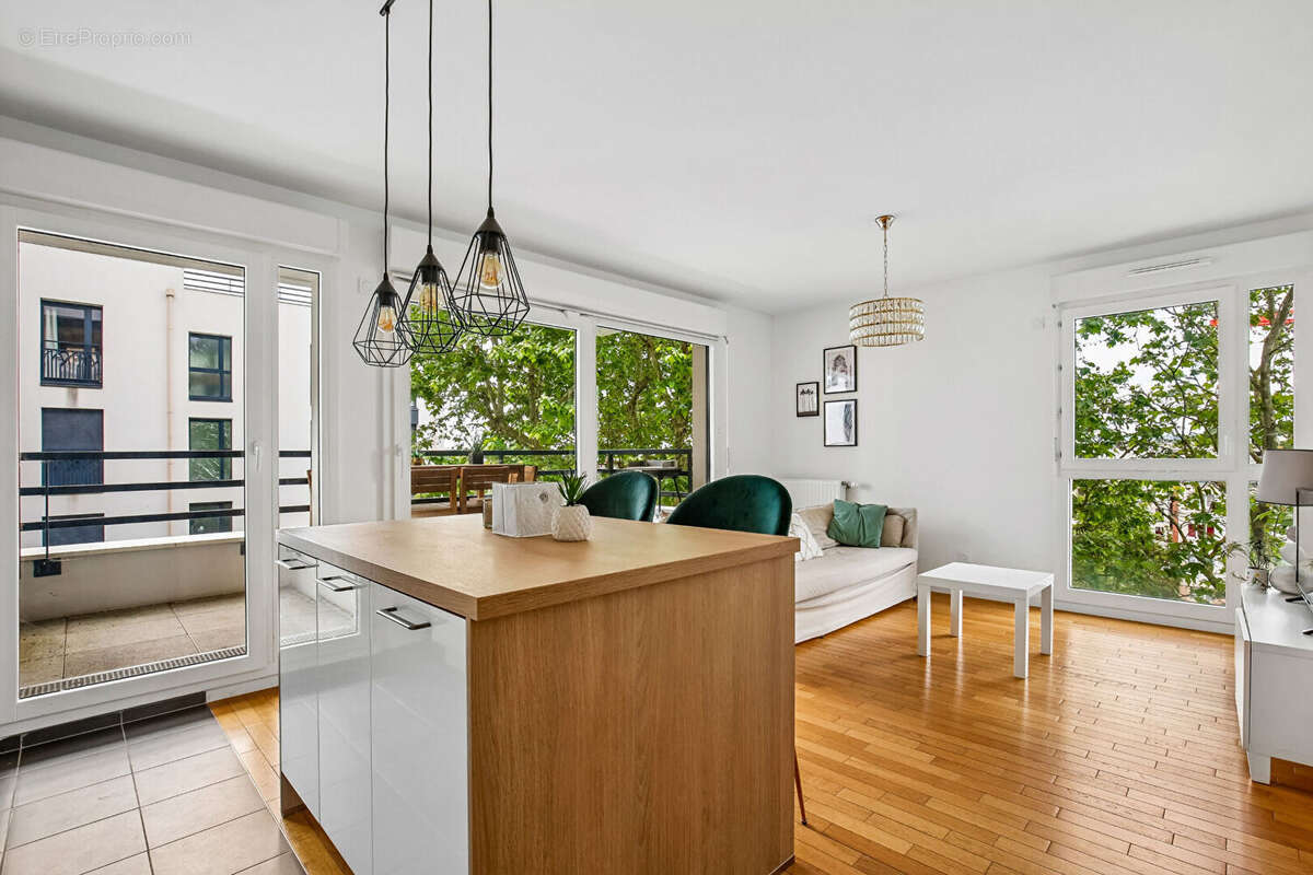 Appartement à COLOMBES