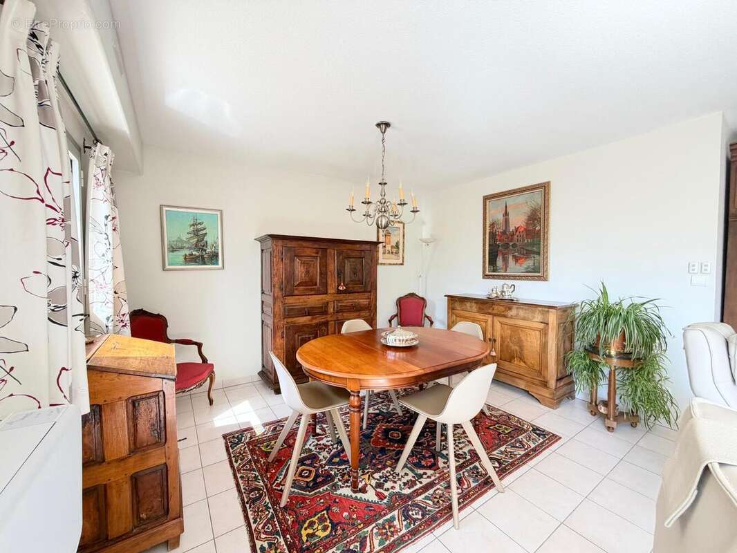 Photo 6 - Appartement à VILLENEUVE-LES-AVIGNON