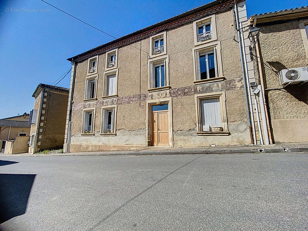 Maison à SEISSAN