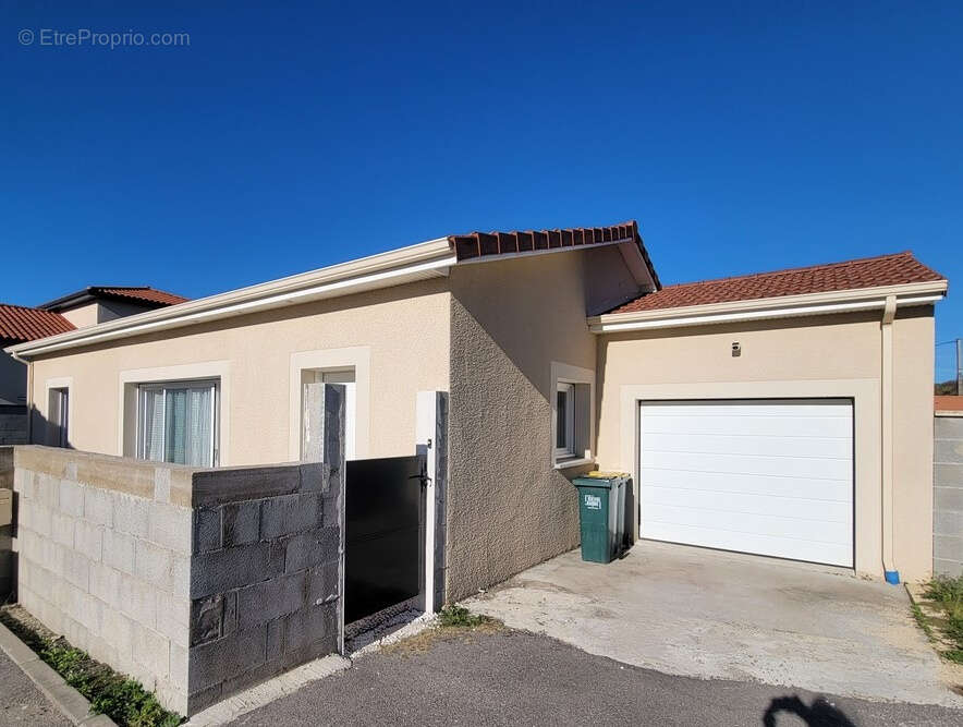 Maison à LE PEAGE-DE-ROUSSILLON