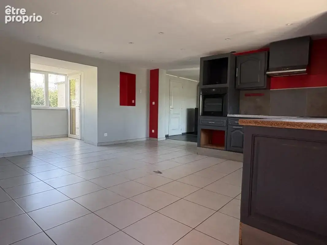 Maison 5 pièces 97 m² à vendre à Saint-Gilles (50180) - photo 5