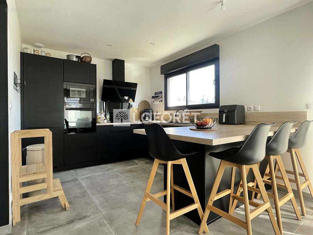 Maison à SAINT-ROMAIN-DE-BENET