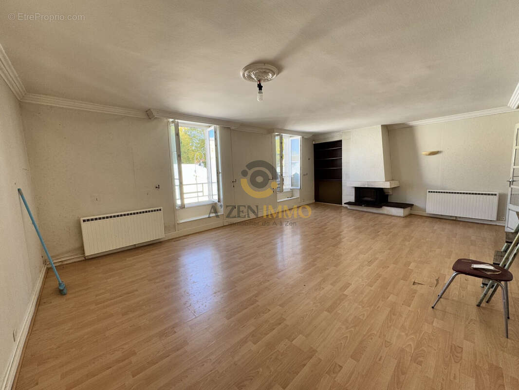 Appartement à SECONDIGNY