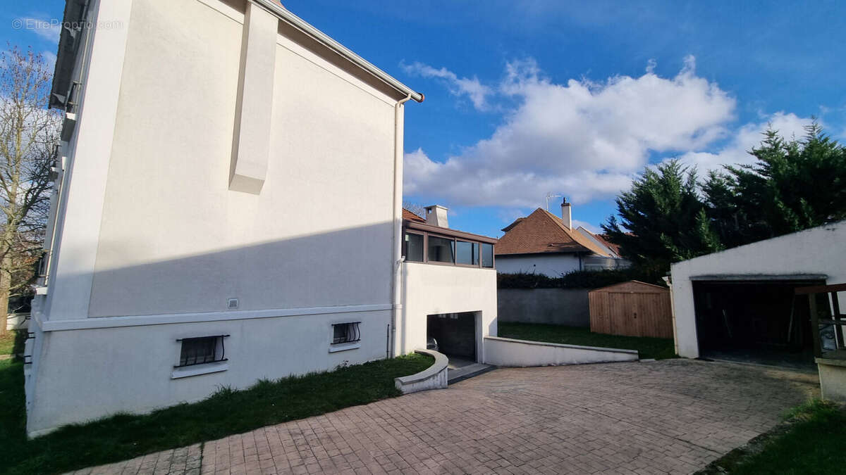Maison à VILLEMOMBLE