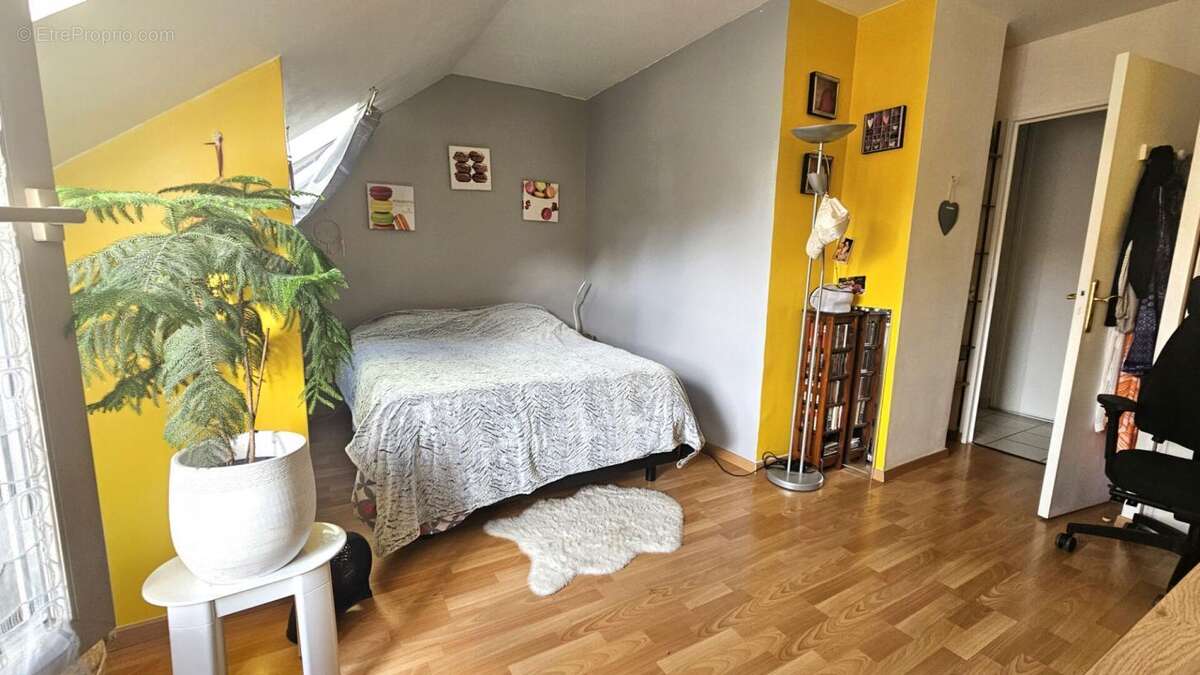 Appartement à HOUDAN