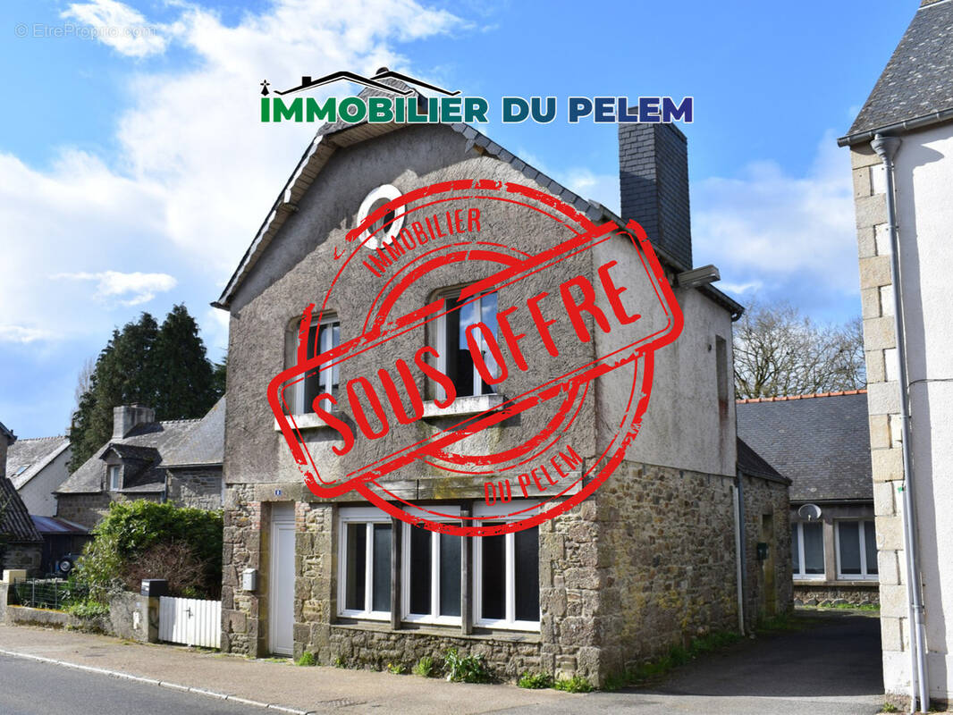 Maison à GLOMEL