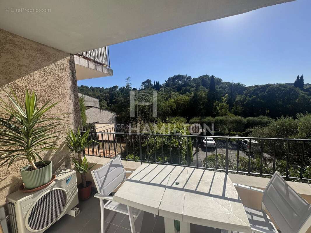 Appartement à VALBONNE