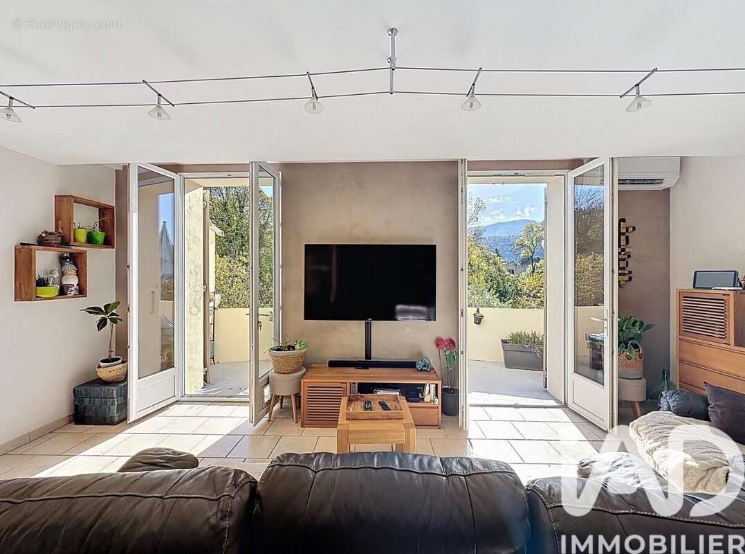 Photo 2 - Maison à SAINT-ZACHARIE