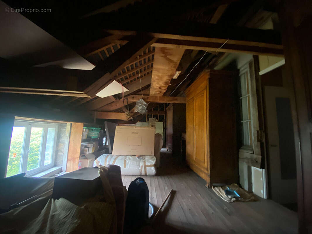 Maison à SAINT-ROCH-SUR-EGRENNE