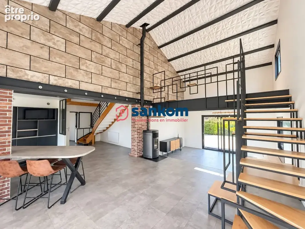 Maison 6 pièces 248 m² à vendre à Le Puy-En-Velay (43000) - photo 3