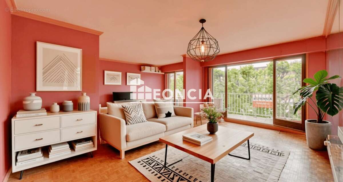 Appartement à SAINT-MAUR-DES-FOSSES