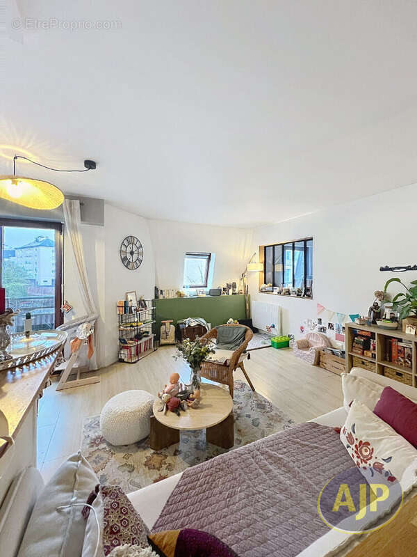 Appartement à REZE
