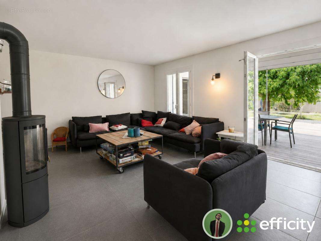 Maison 230 m² à Montmerle-Sur-Saone  - photo 12