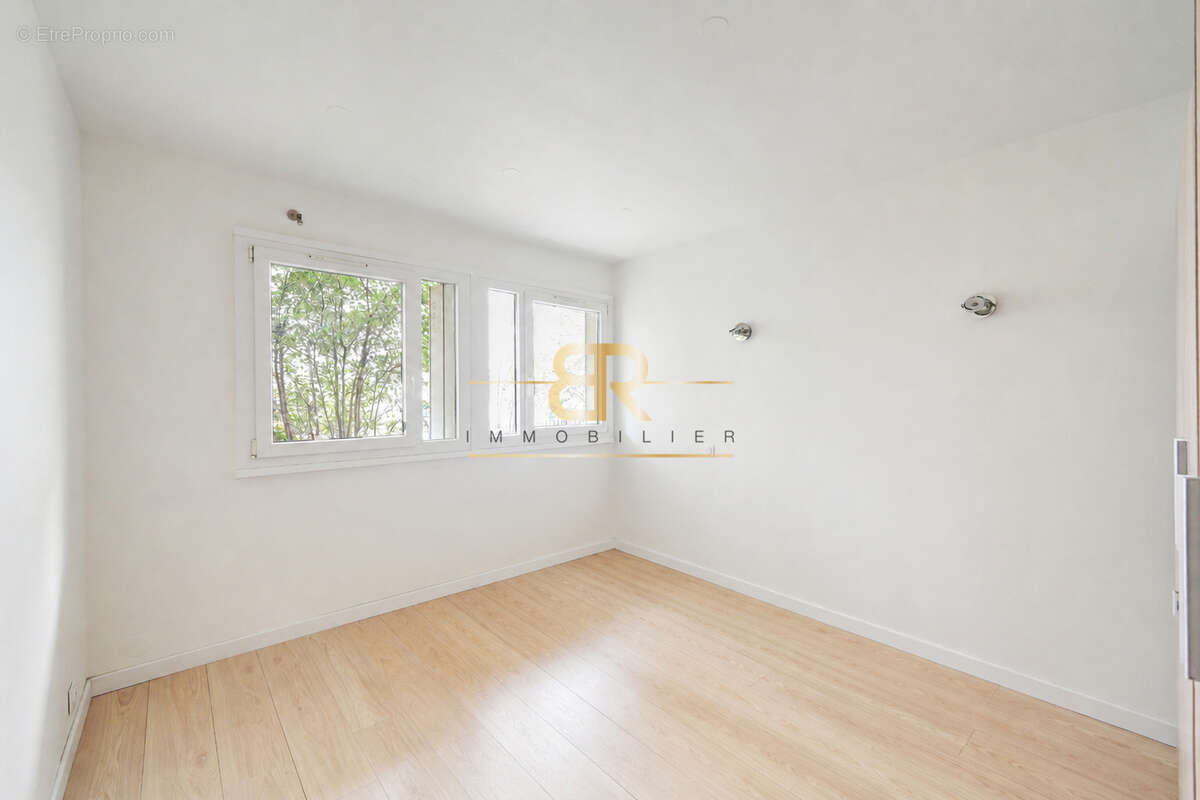 Appartement à PARIS-20E