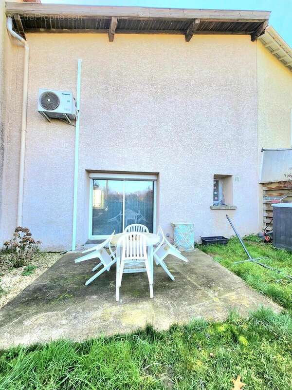 Photo 2 - Maison à SAINT-ANDEOL-LE-CHATEAU