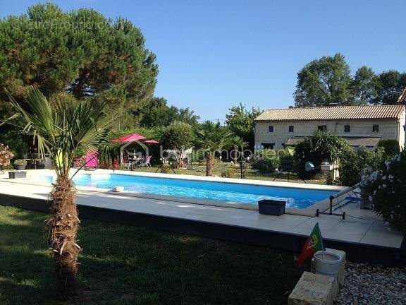 Maison à SAINT-EMILION