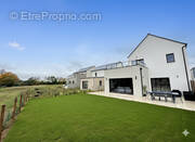 Maison à LA CHAPELLE-DES-FOUGERETZ