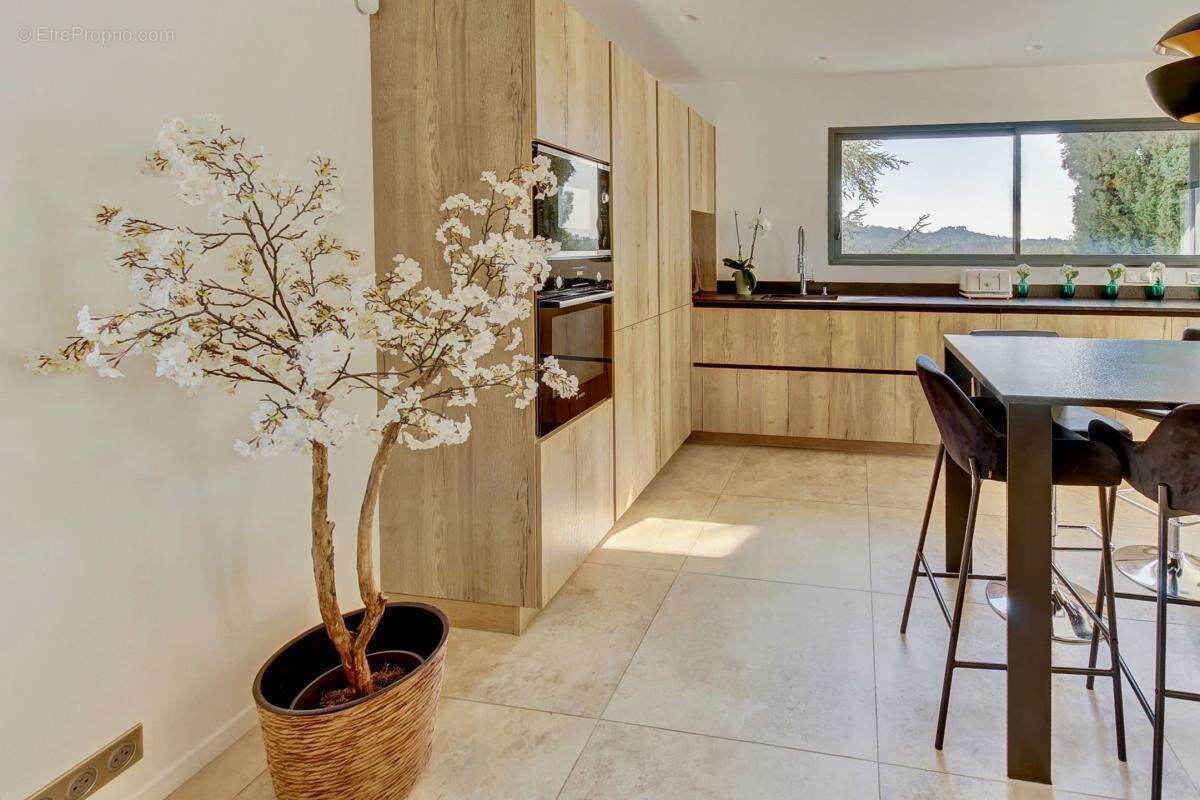 Maison à LA COLLE-SUR-LOUP