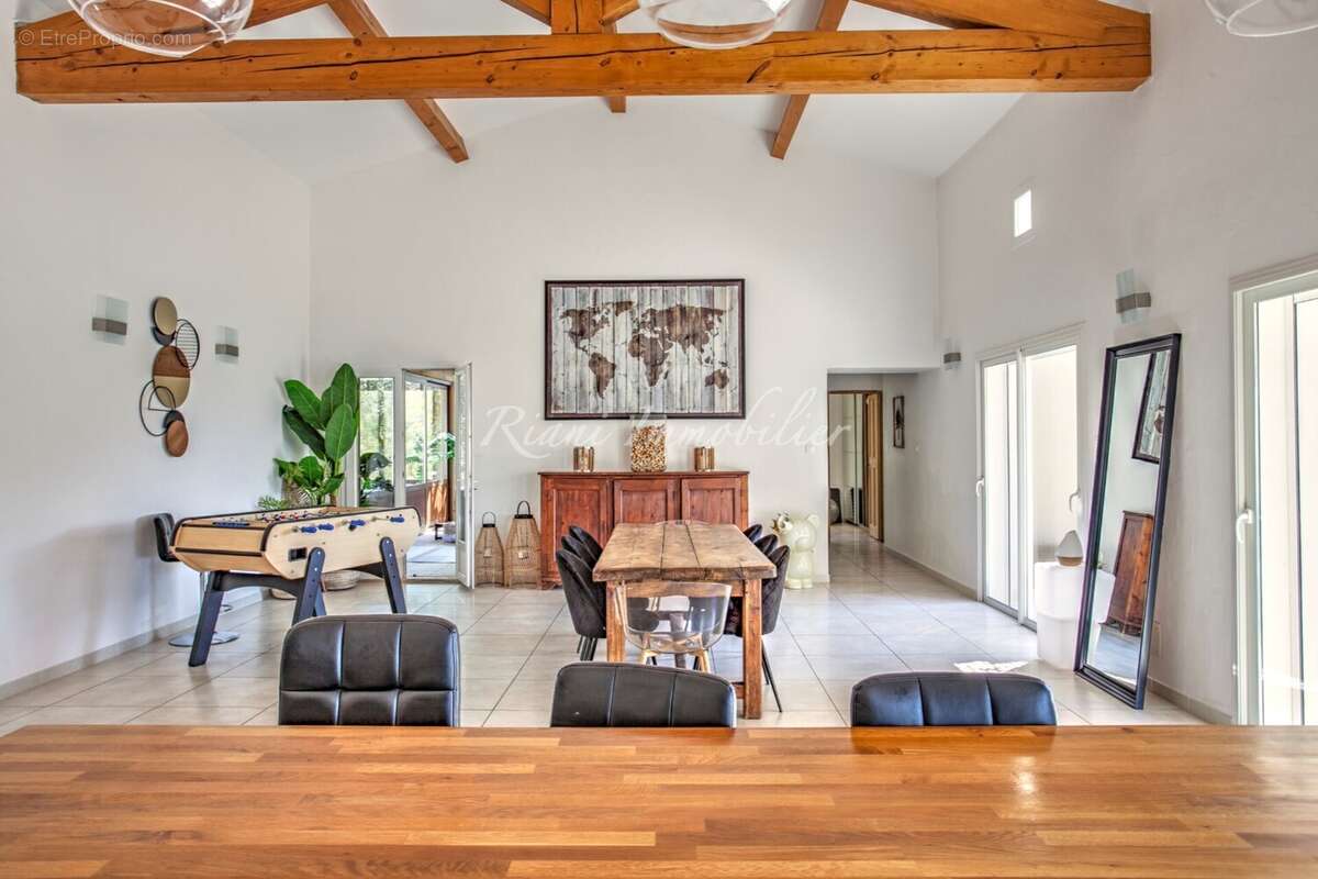 Maison à CABRIERES-D'AVIGNON