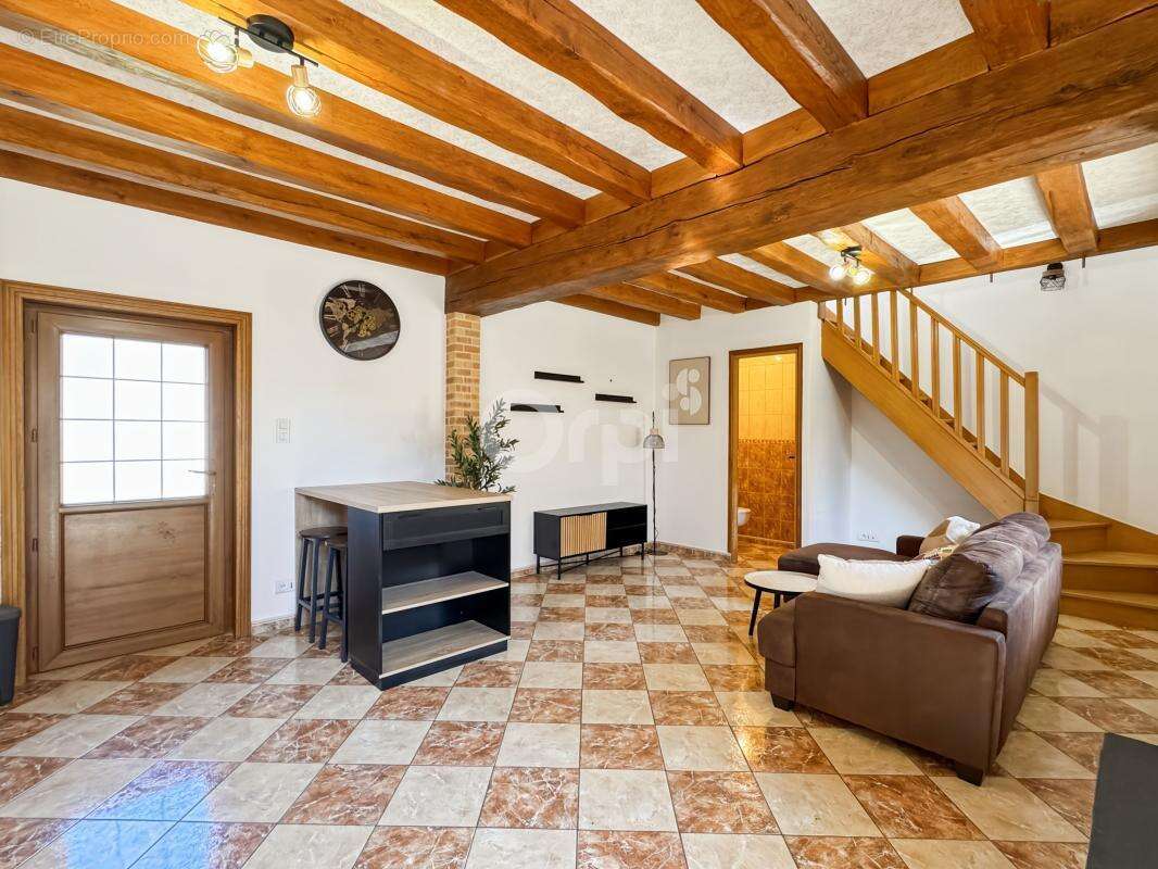 Maison à SAINT-LUBIN-DES-JONCHERETS