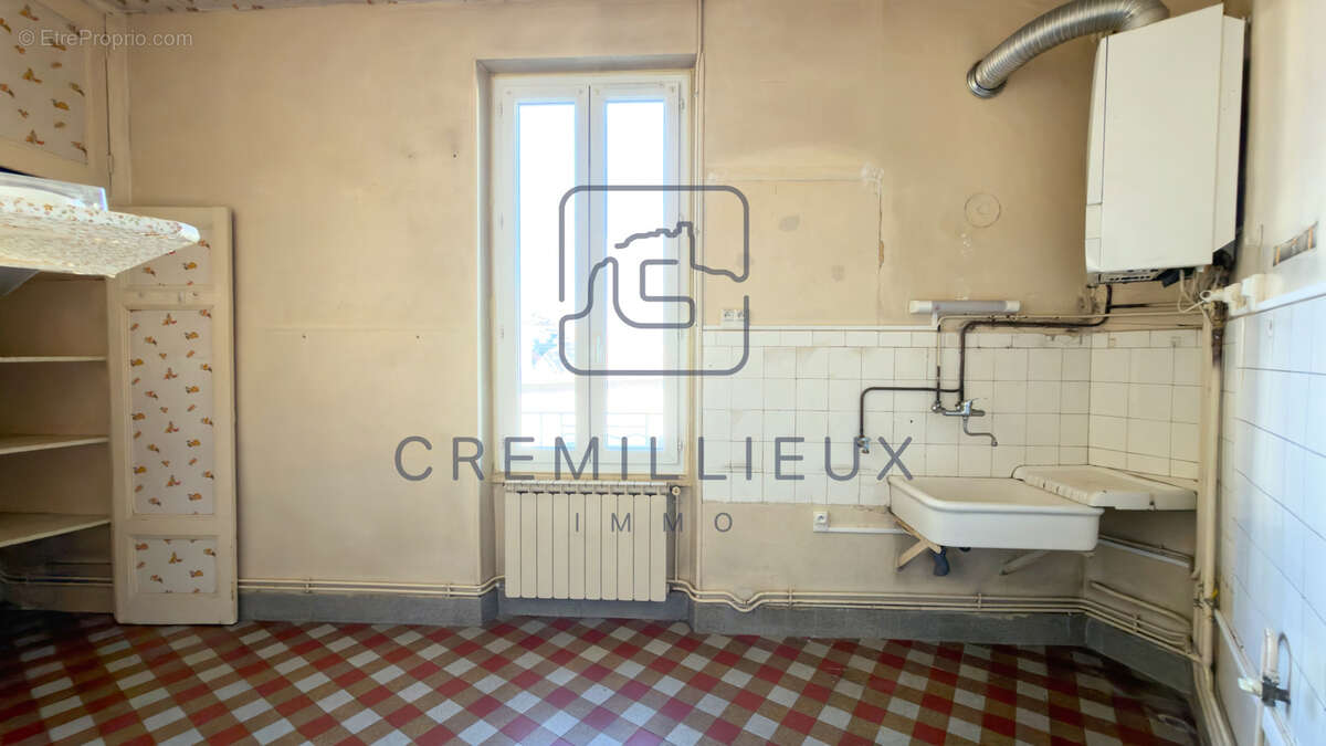 Appartement à GUILHERAND-GRANGES