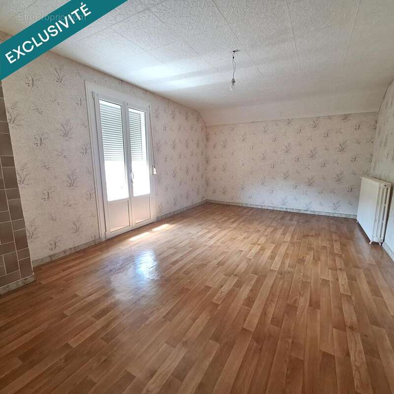 Maison 99 m² à Saint-Sernin-Du-Bois  - photo 5