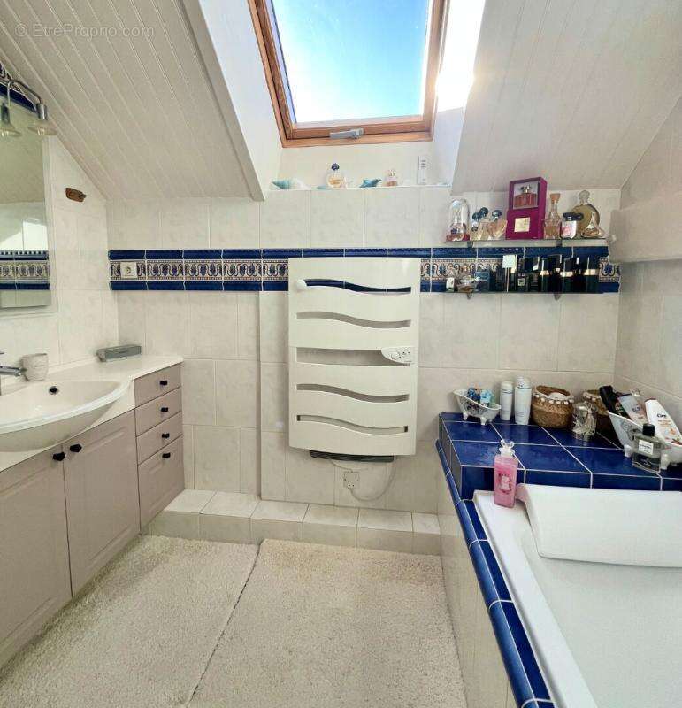 Belle propriété de 260m² - en 2 Habitations sur terrain de 614m² - photo 17