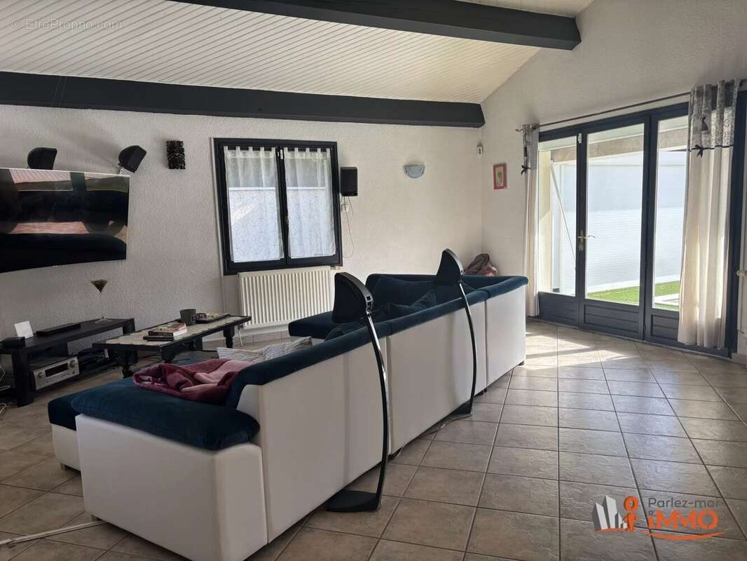 Maison à MONTVERDUN