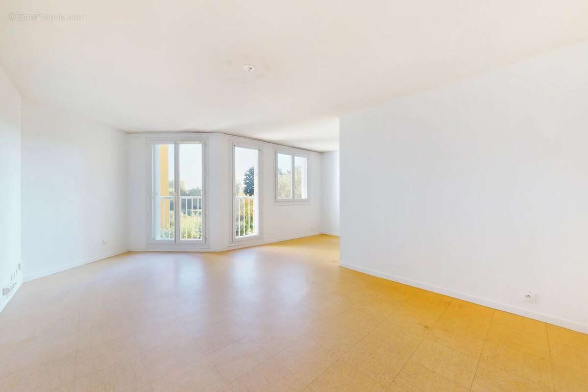 Appartement à COULOMMIERS