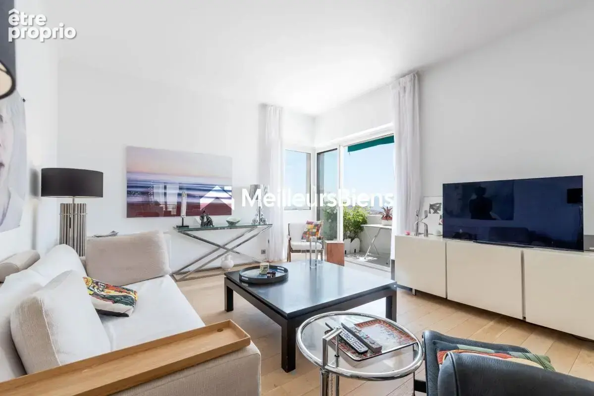 Cannes bas Montfleury : Duplex en penthouse avec grand roof-top et très belle vue mer - photo 8