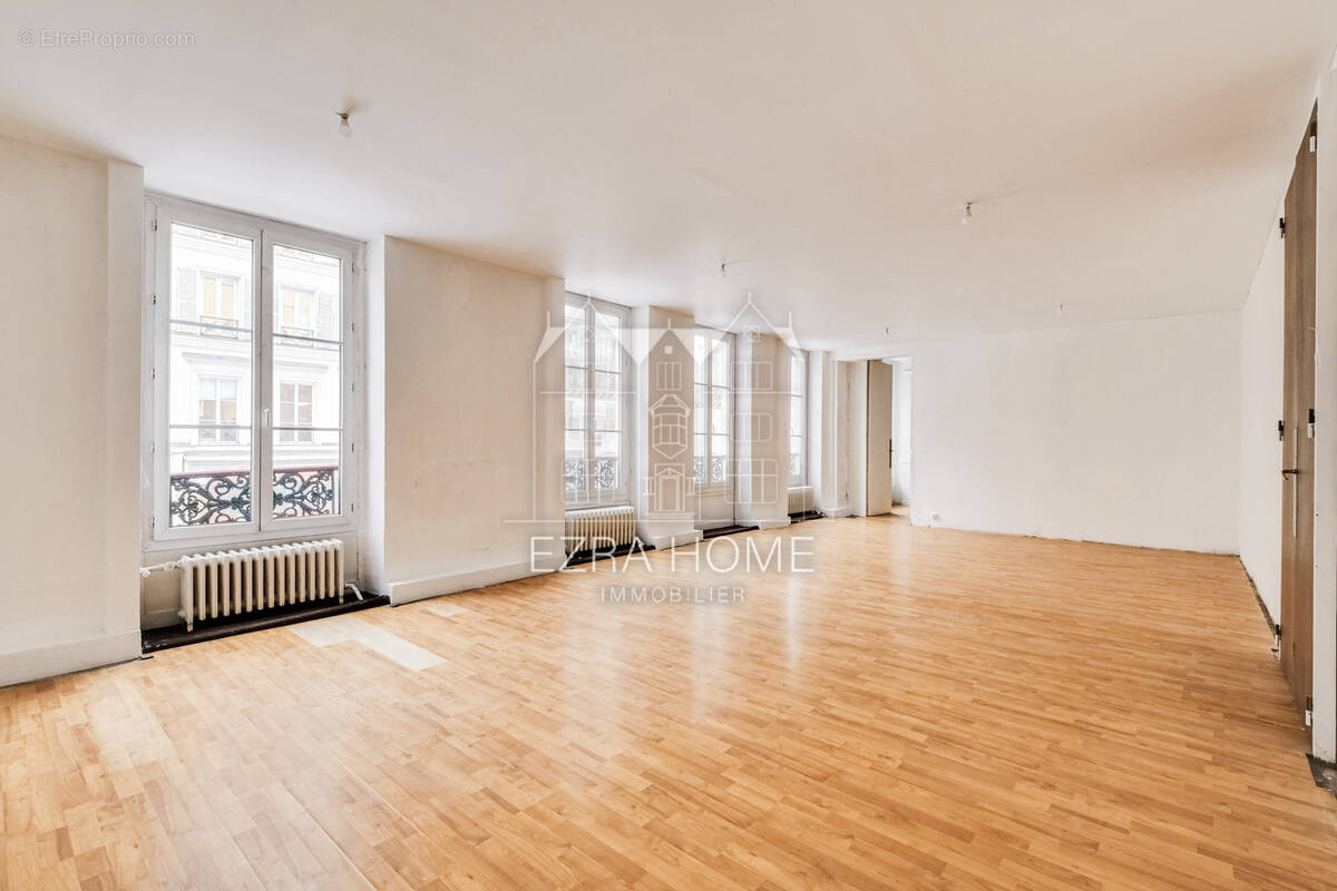 Appartement à PARIS-10E