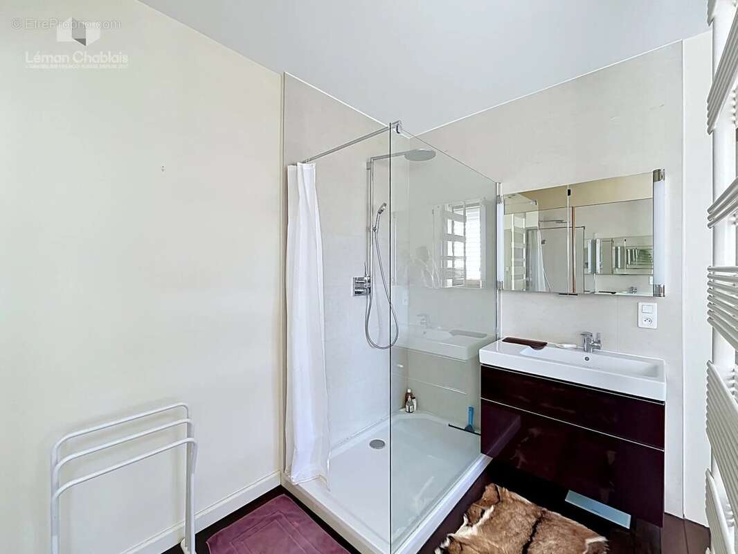 Évian-les-Bains - Maison de ville - photo 9
