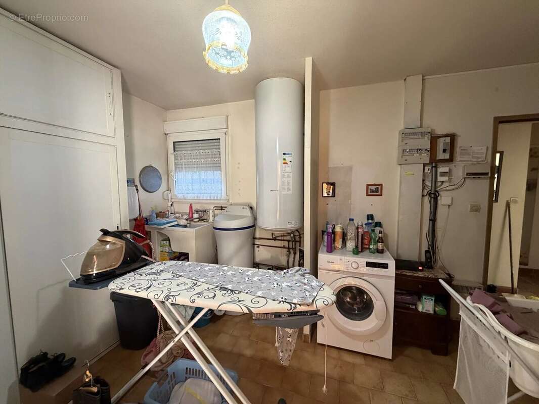 Maison à CHATEAUNEUF-DE-GADAGNE