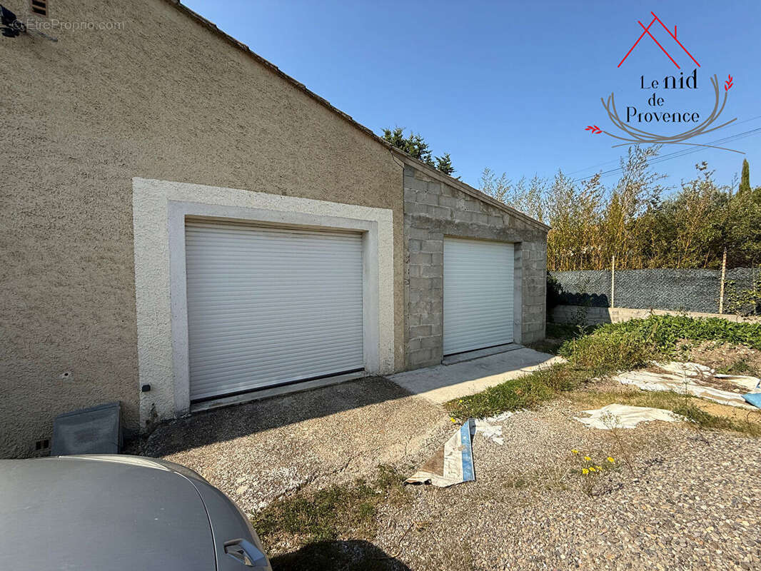 Maison à PERNES-LES-FONTAINES