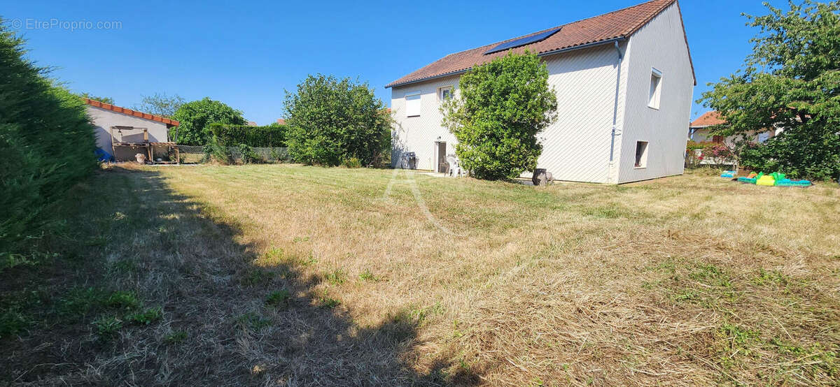 Maison à VIVONNE