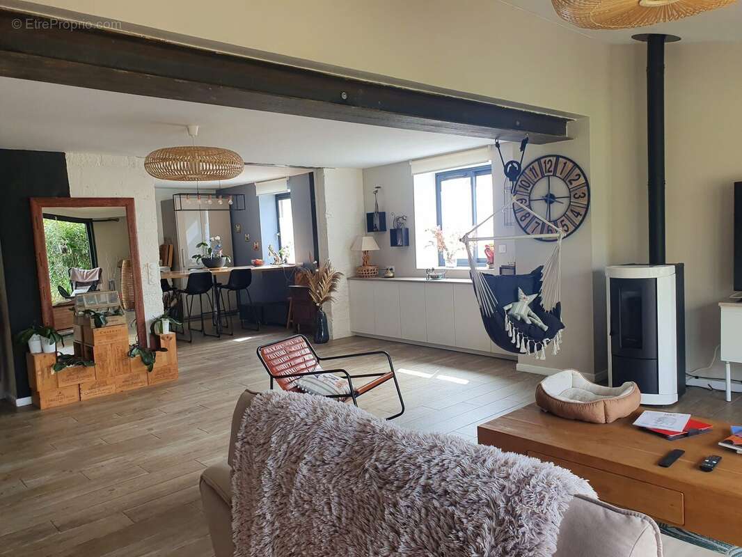 Maison à CHENAC-SAINT-SEURIN-D'UZET