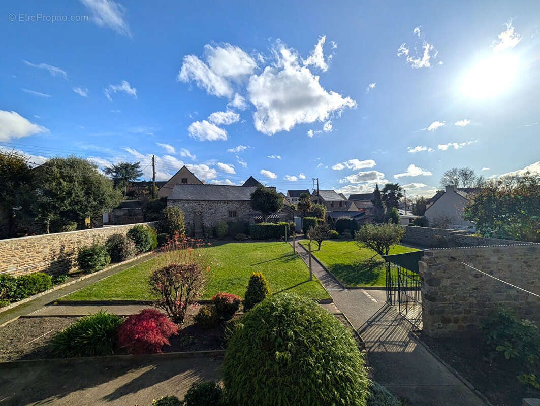Maison à DOL-DE-BRETAGNE