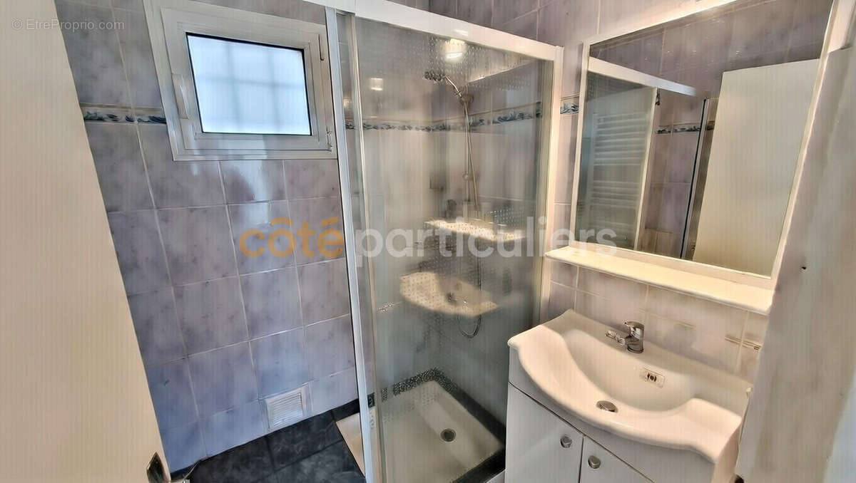 Maison située dans l'hypercentre de L'Aiguillon-La-Presqu' Île 4 pièce(s) 120.6 m2 - photo 9