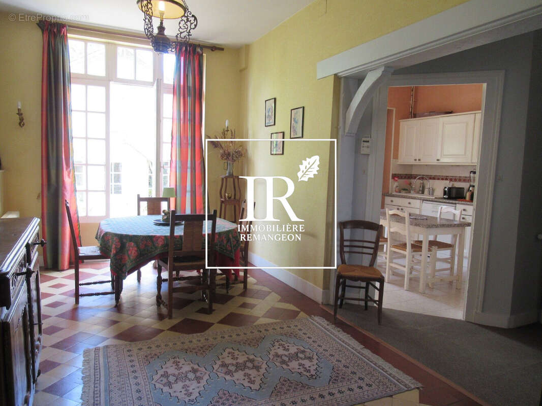 Maison 245 m² à Saint-Viatre  - photo 7