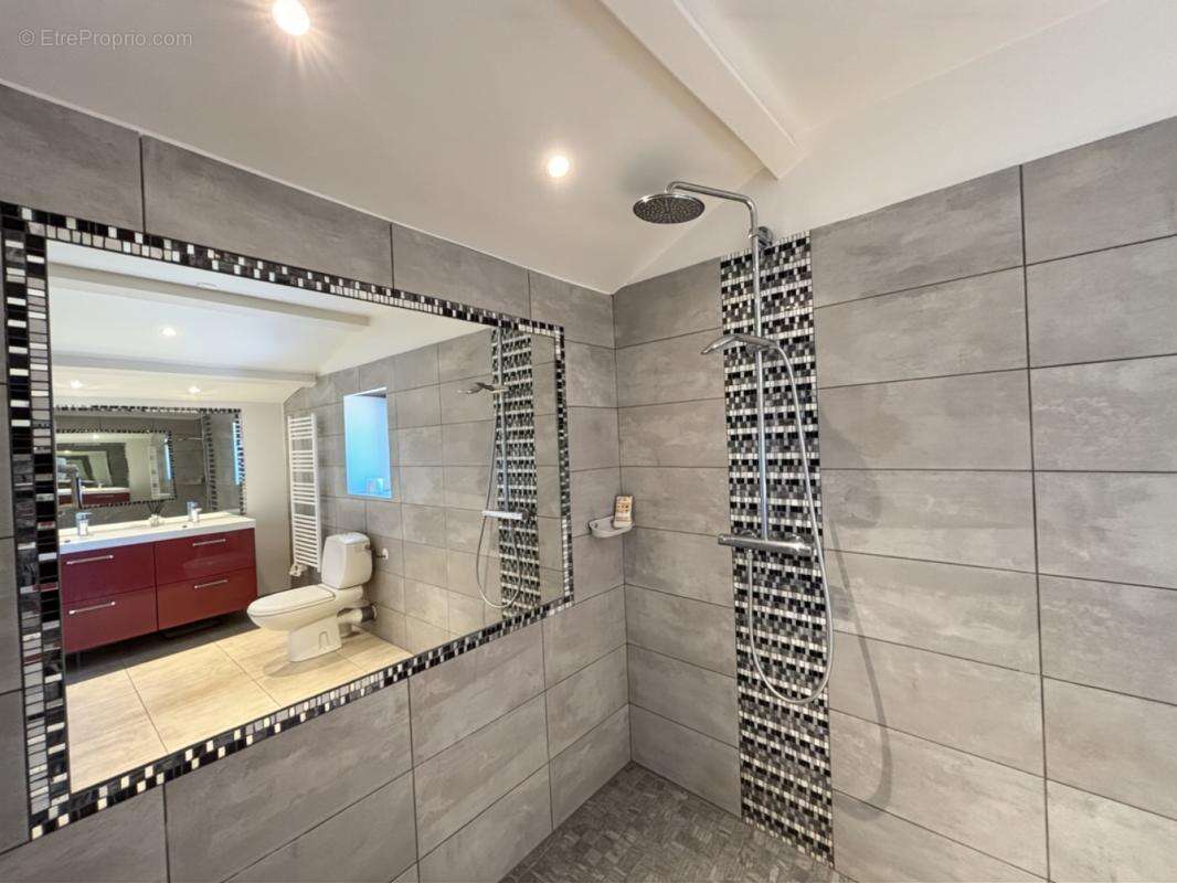 Maison à CADEROUSSE