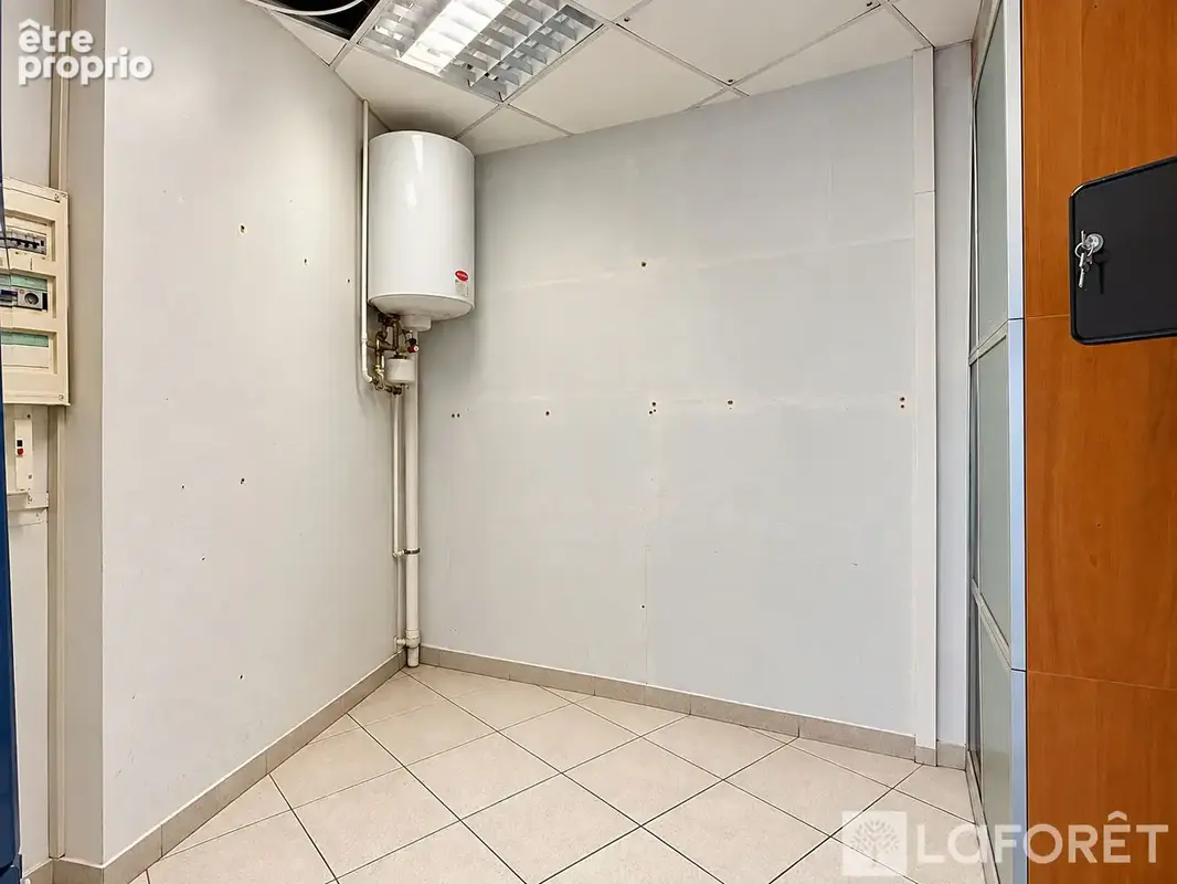 Local commercial  centre ville La Teste 80 m2 - photo 9