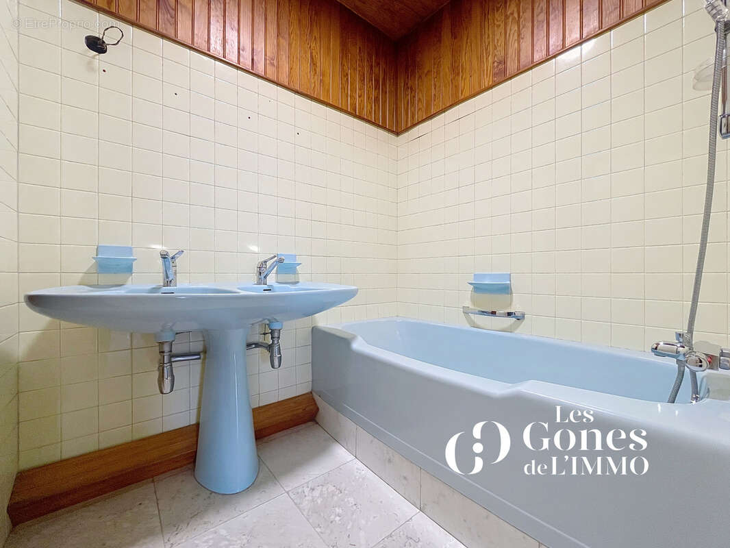 Appartement à LYON-8E