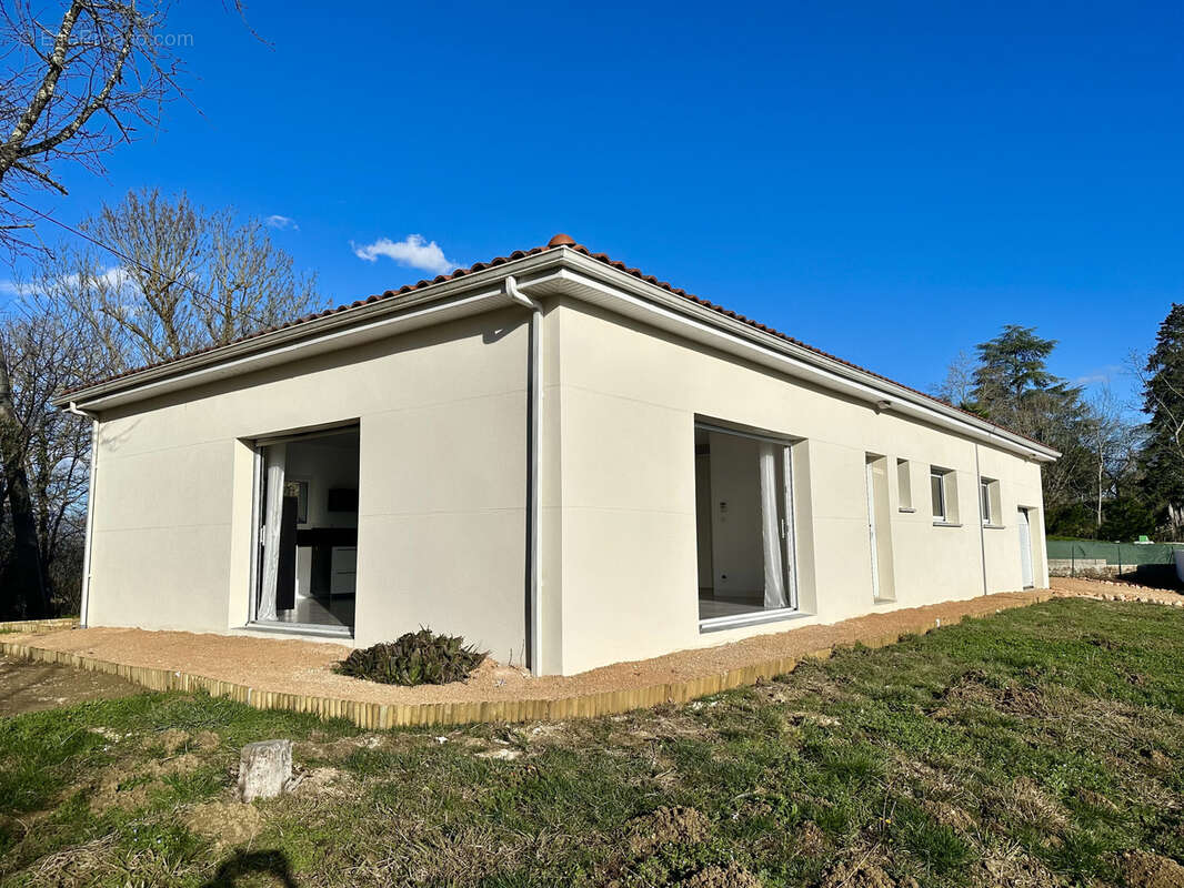 Commerce à MONTASTRUC-LA-CONSEILLERE