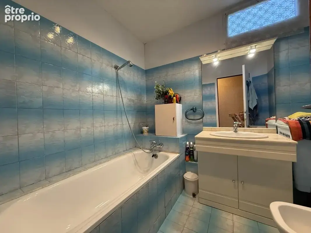 Maison 170 m² à Saint-Laurent-Du-Pape  - photo 9
