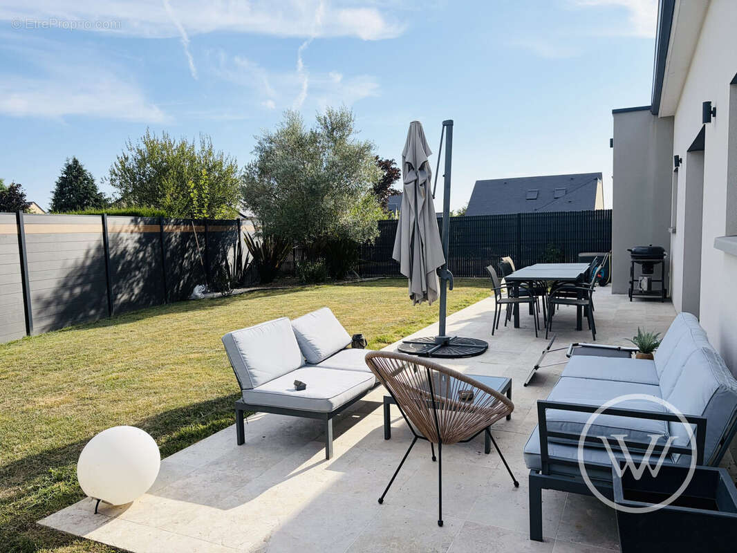 Maison 112 m² à La Bazoge  - photo 4