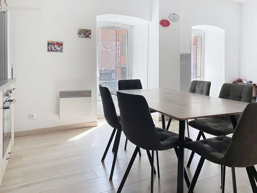 Appartement à LA ROCHE-SUR-FORON