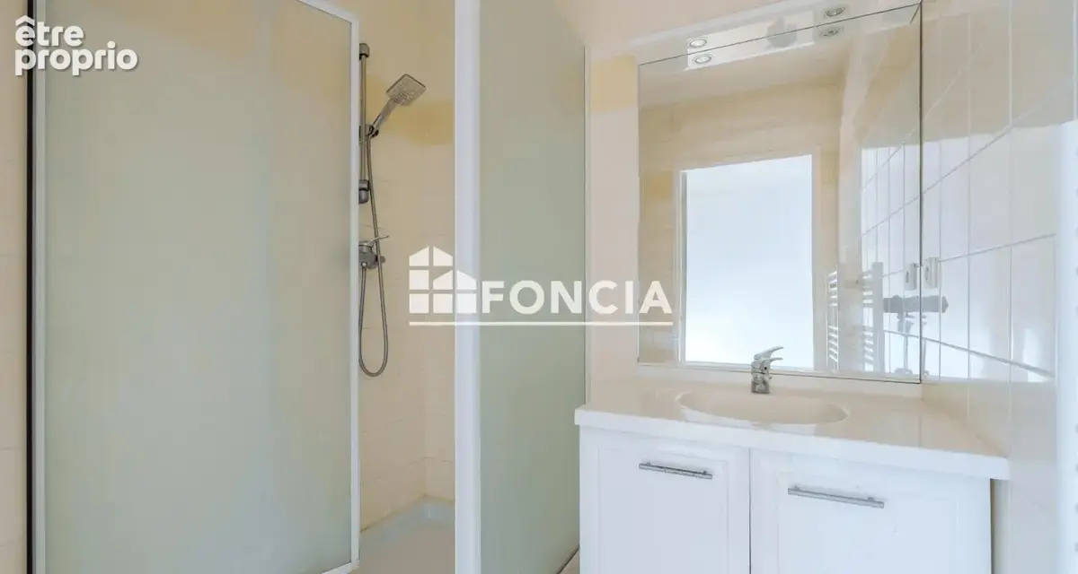 Quartier JUNOT, bel appartement T2 lumineux et spacieux - photo 6