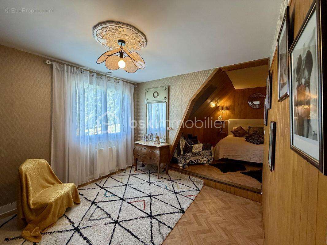 Maison familiale de 170 m² avec piscine, sous-sol complet et terrain arboré de 2 570 m² - 87220 Eyjeaux - photo 12